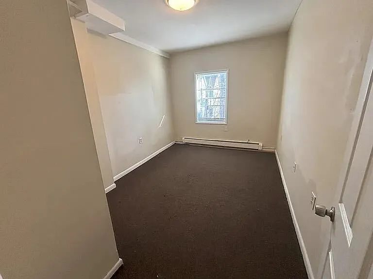 256 Ontario St — Photo 11