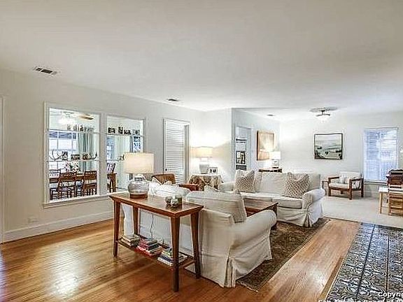 3rd image of 122 Larkwood Dr