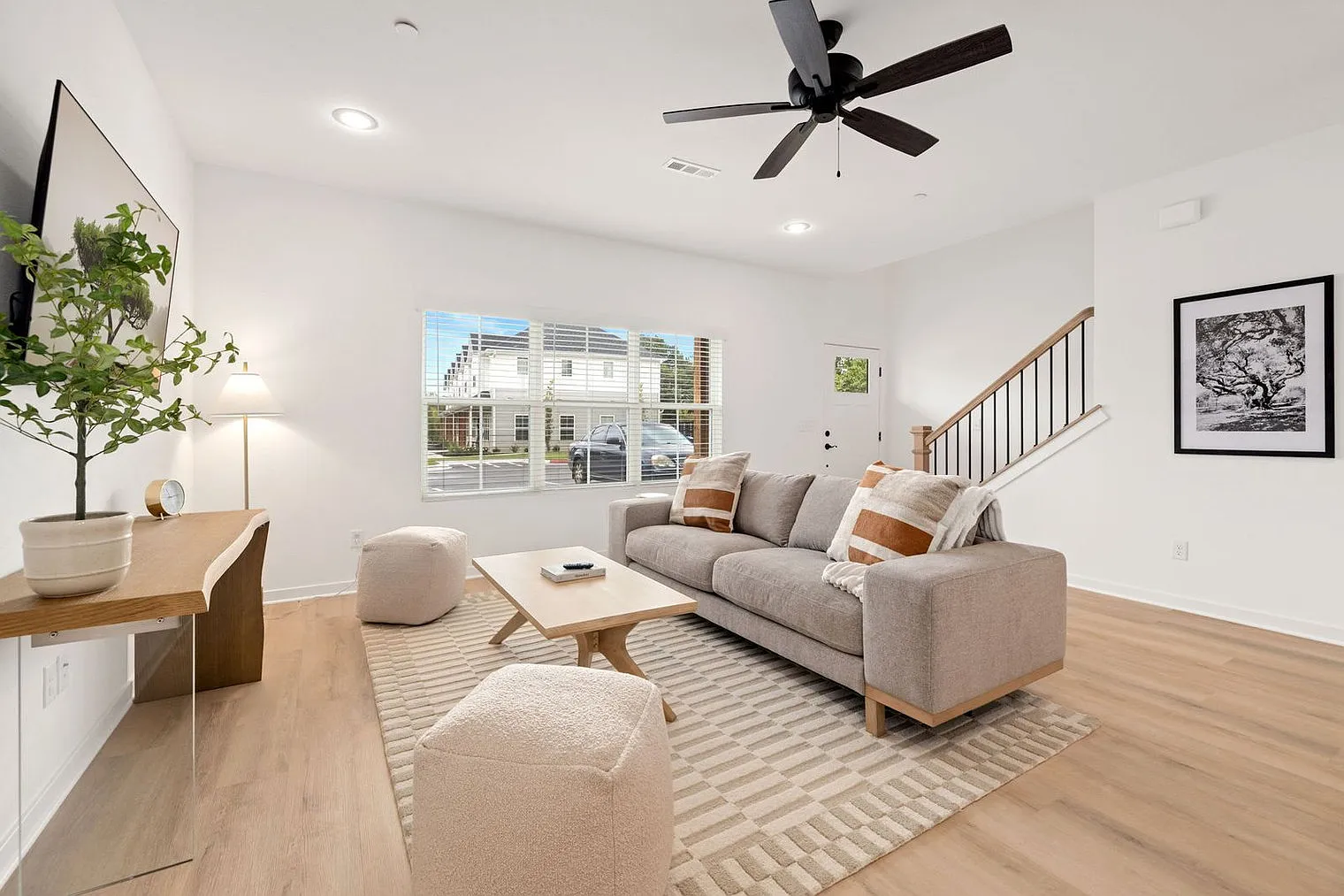 3 bed, 2.0 bath, 1431 sqft, $3,519 — Photo 1