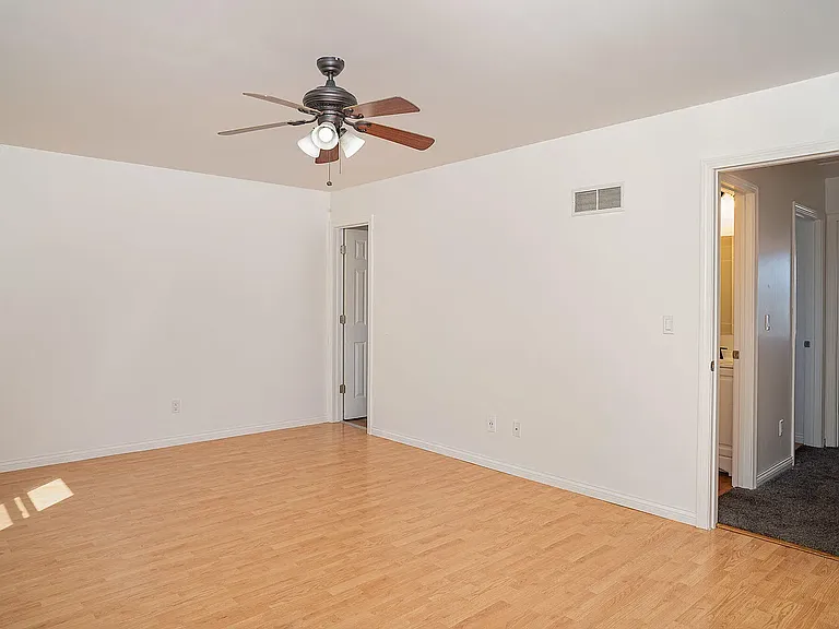 1400 W 97th Ave — Photo 12