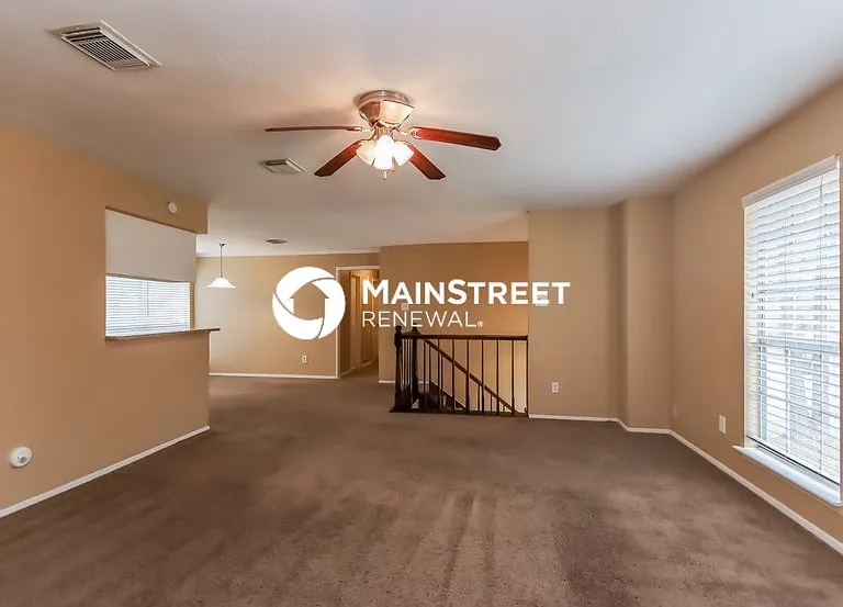 2910 Valley Rose Dr — Photo 3