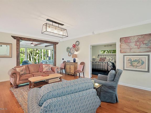 5th image of 4592 E Seneca Dr