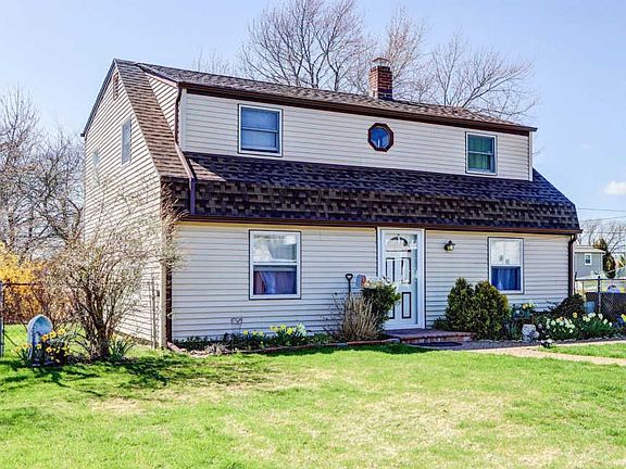 2nd image of 169 Swan Ln