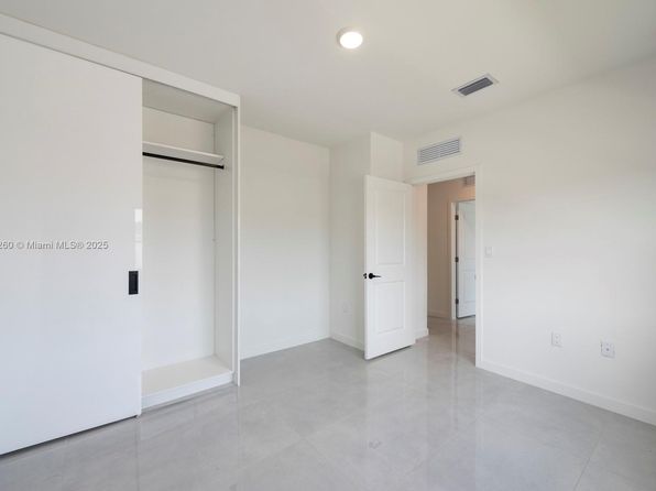 1353 NW 1st St, Florida City, FL 33034