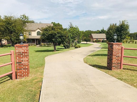2nd image of 6508 Silver Oak Ln