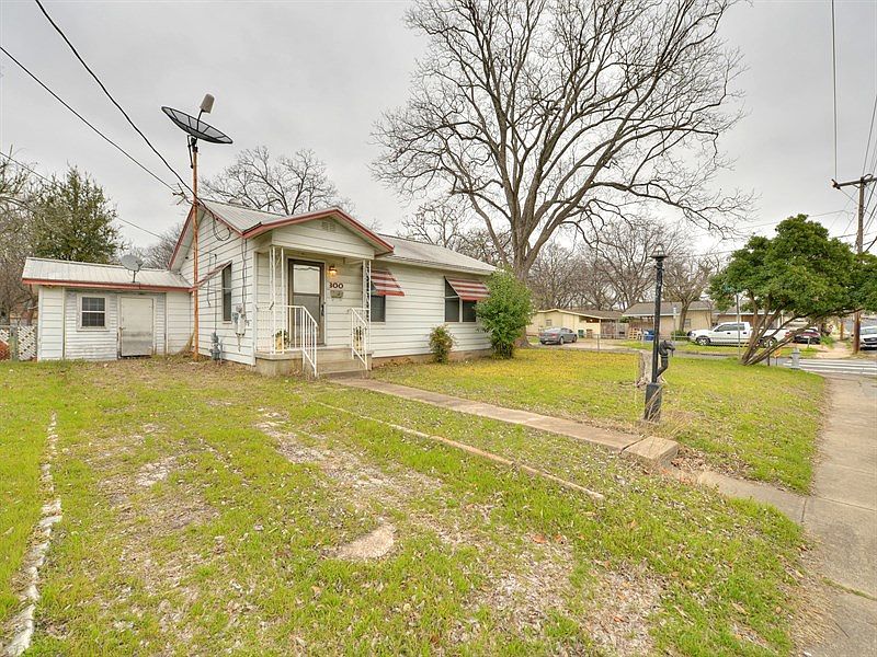 1st image of 300 Denson Dr