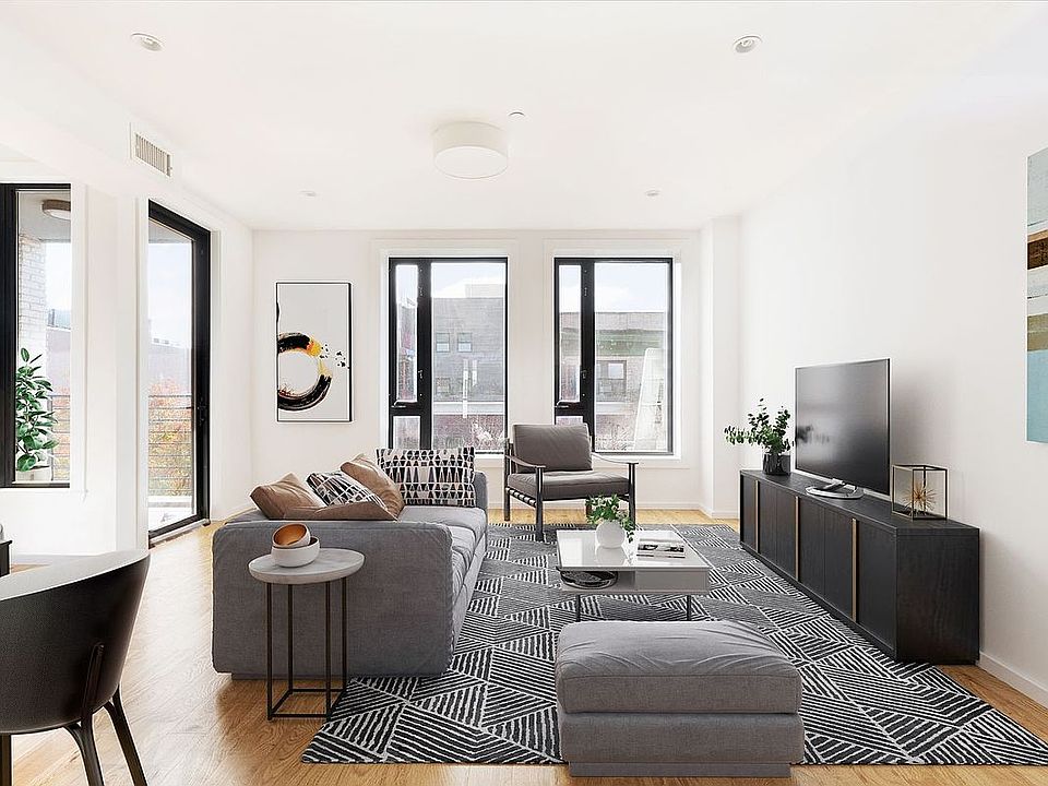 1st image of 315 12th St #Penthouse