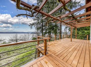 13585 Manzanita Rd NE, Bainbridge Island, WA 98110