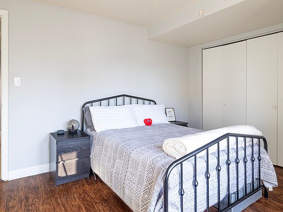 5th image of 4915 W Pine Blvd #2