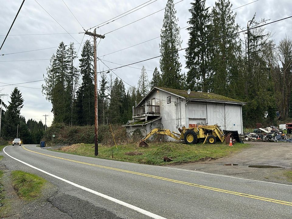 2nd image of 22415 Dubuque Rd