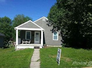 304 N 5th St, Savannah, MO 64485