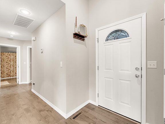 3rd image of 876 E Ozark Jubilee Road