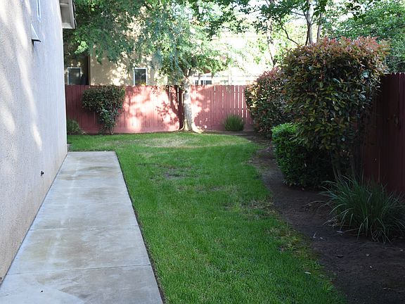 5th image of 2574 E Granada Ave