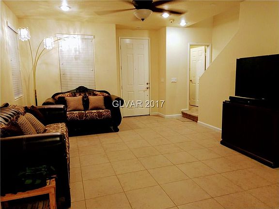 3rd image of 7124 Las Colinas Ave