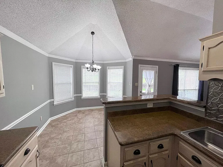 3132 Woodland Crest Dr — Photo 6