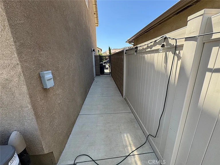 32376 Tyron Smith Ct — Photo 31