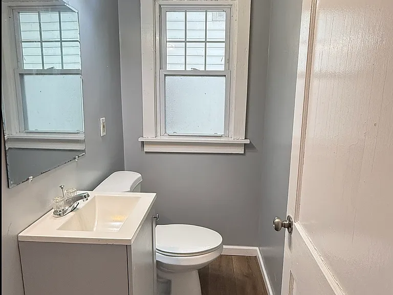 154 Harwood Ave — Photo 10