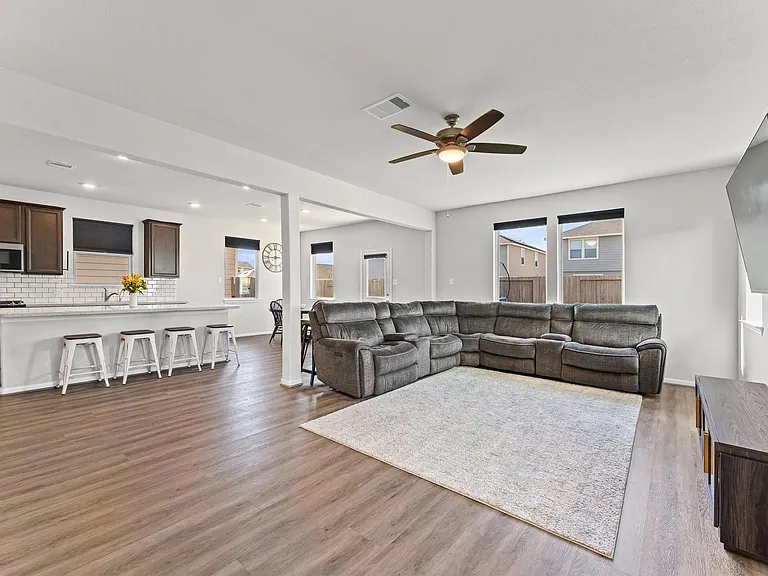 5343 Marisol Cove Dr — Photo 6