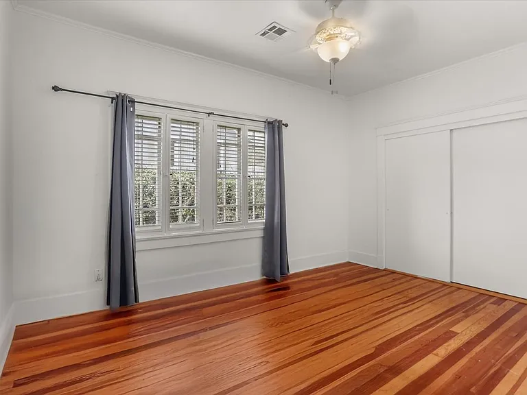 5829 Clara St #5829 — Photo 15