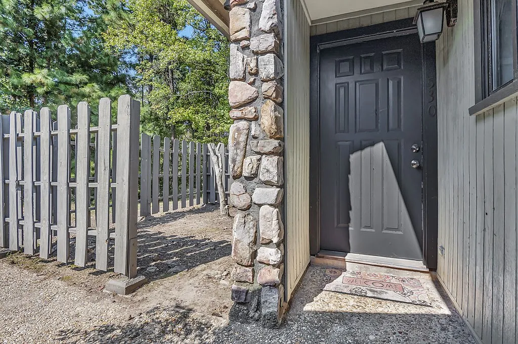 1 bed, 1.0 bath, 464 sqft, $1,000 — Photo 3