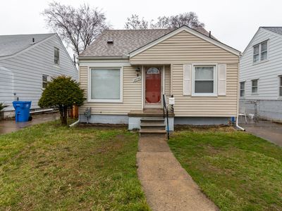 26750 W Hills Dr, Inkster, MI, 48141
