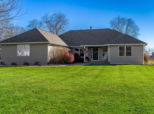 4957 Walnut Grove Dr, Poplar Grove, IL 61065