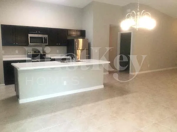 991 SW Dubois Ave — Photo 20