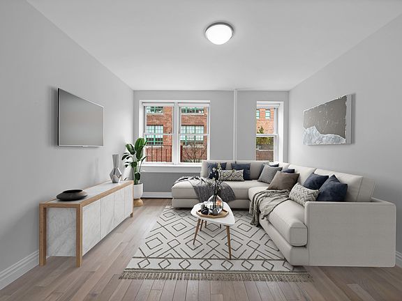 4th image of 780 Greenwich St APT 2G