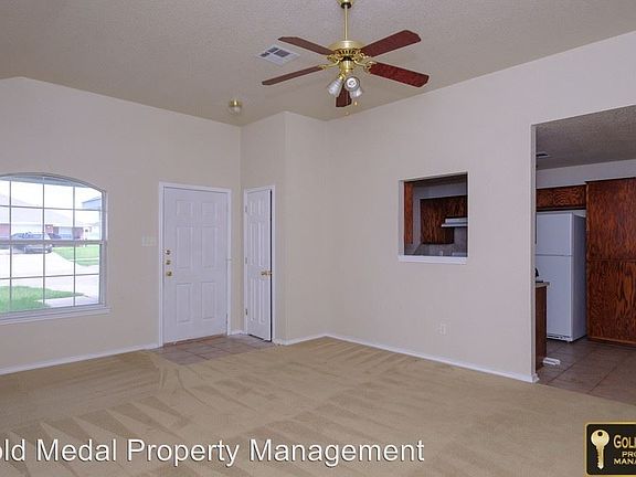 4th image of 2600B Lucille Dr