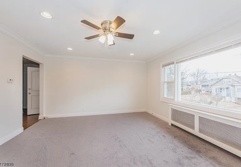 94 Scoles Ave — Photo 5
