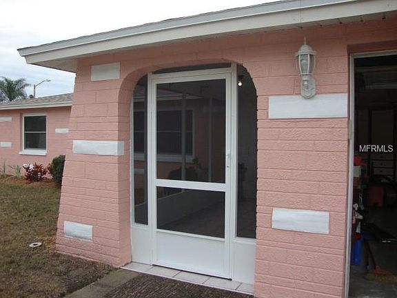 3rd image of 5742 Dolores Dr