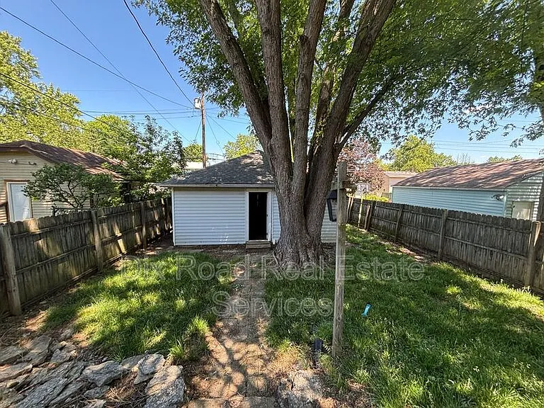 217 Fernwood Ave — Photo 5