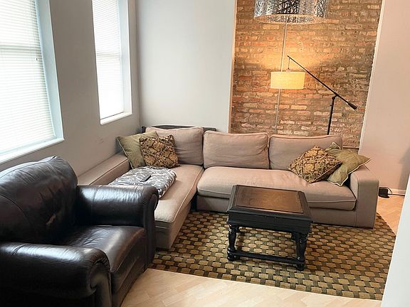 2nd image of 1241 W Erie St APT 1