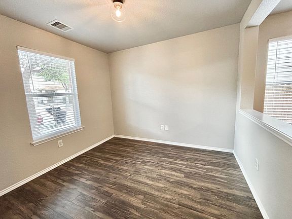 2nd image of 107 Booker Palm