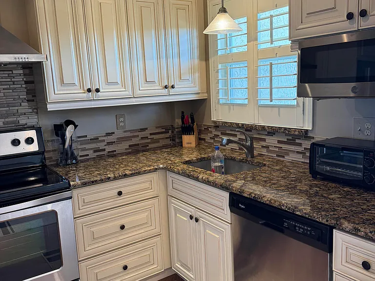 650 Snug Harbor Dr #G301 — Photo 9