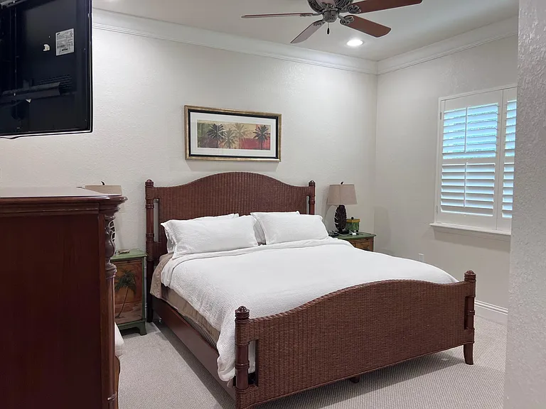 Queen 3rd bedroom