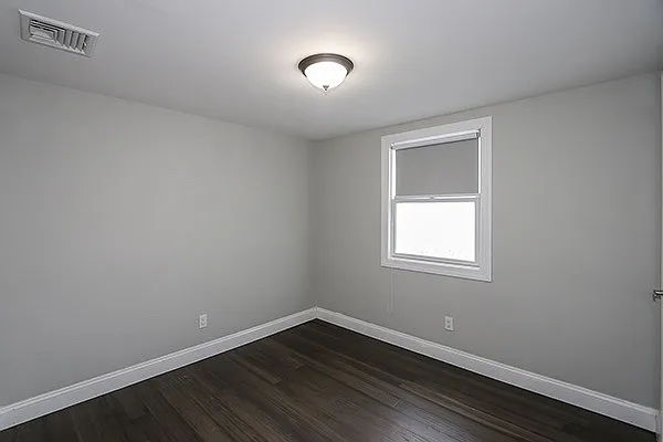 335 Gillette St — Photo 11