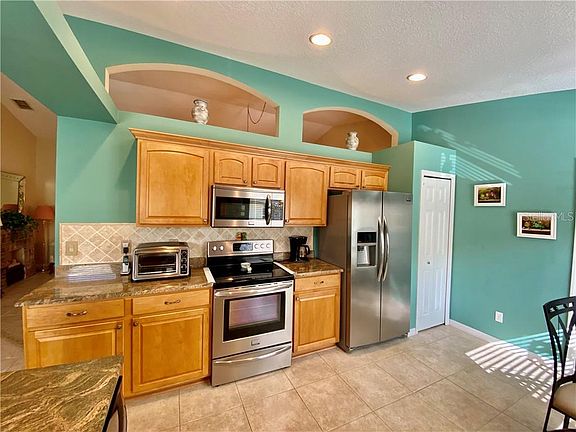 5th image of 4049 Carteret Dr