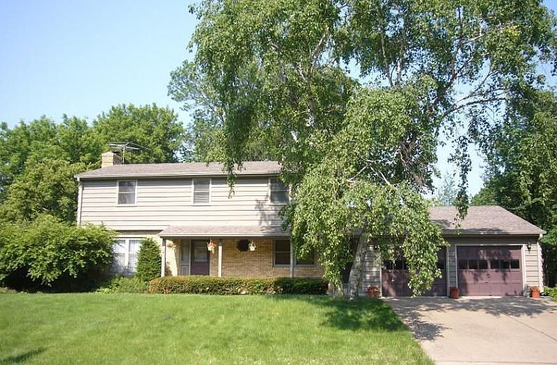 2nd image of 4201 Hazel St N