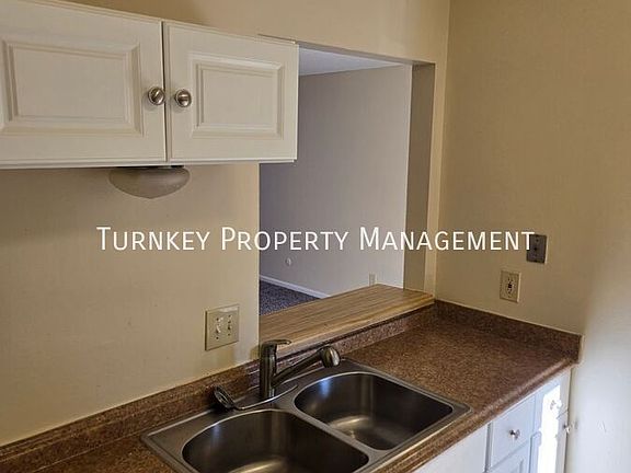 4th image of 1705 Sanford Dr APT D