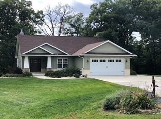 6417 N Windish Rd, Elmwood, IL 61529