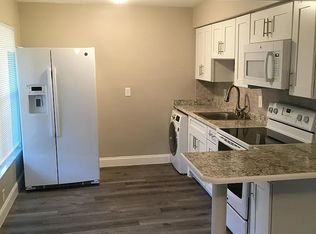 805 10th St SW APT B, Largo, FL 33770