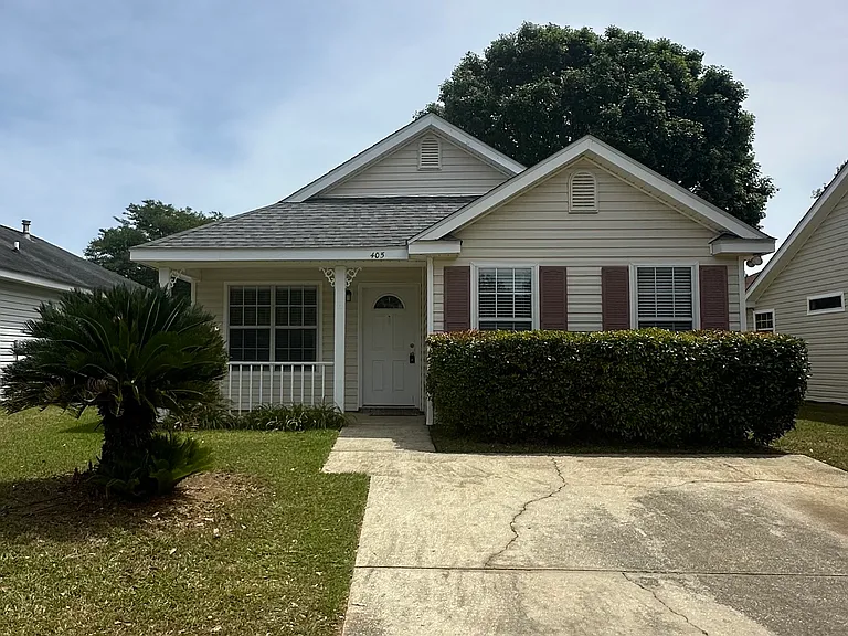 405 Belle Chase Ct S — Photo 1