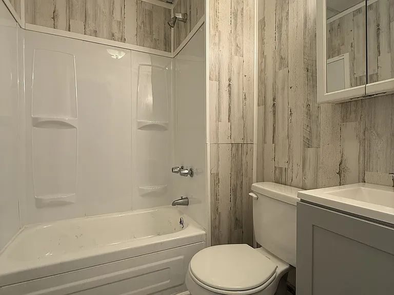 292 Catherine St #2 — Photo 11
