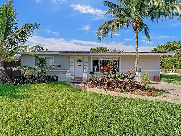 3730 SW 47th Ct — Photo 3
