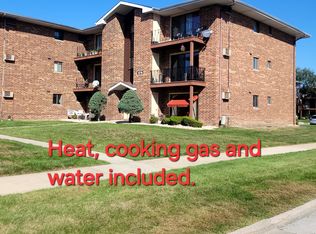 15716 Reynolds Ln APT 2BL, Oak Forest, IL 60452