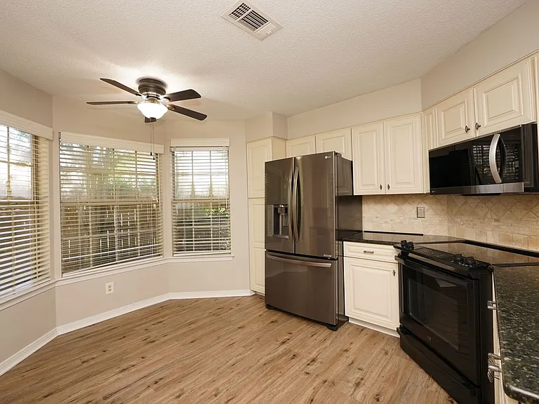 1613 Mariah Way E — Photo 17