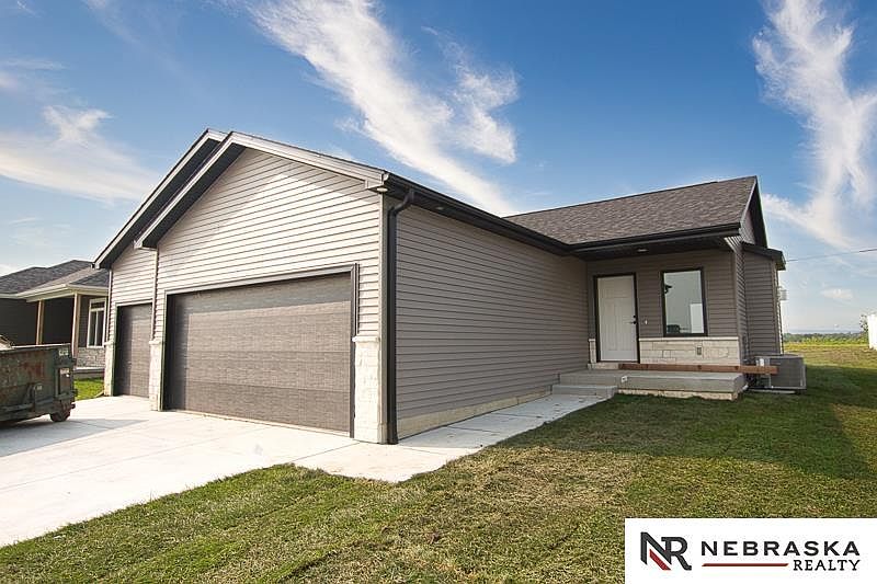 750 W Avondale Ct Lincoln NE 68523 Zillow