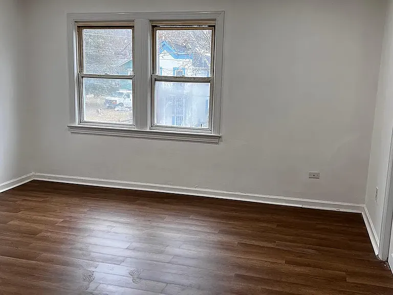 1522 V St SE #4 — Photo 11