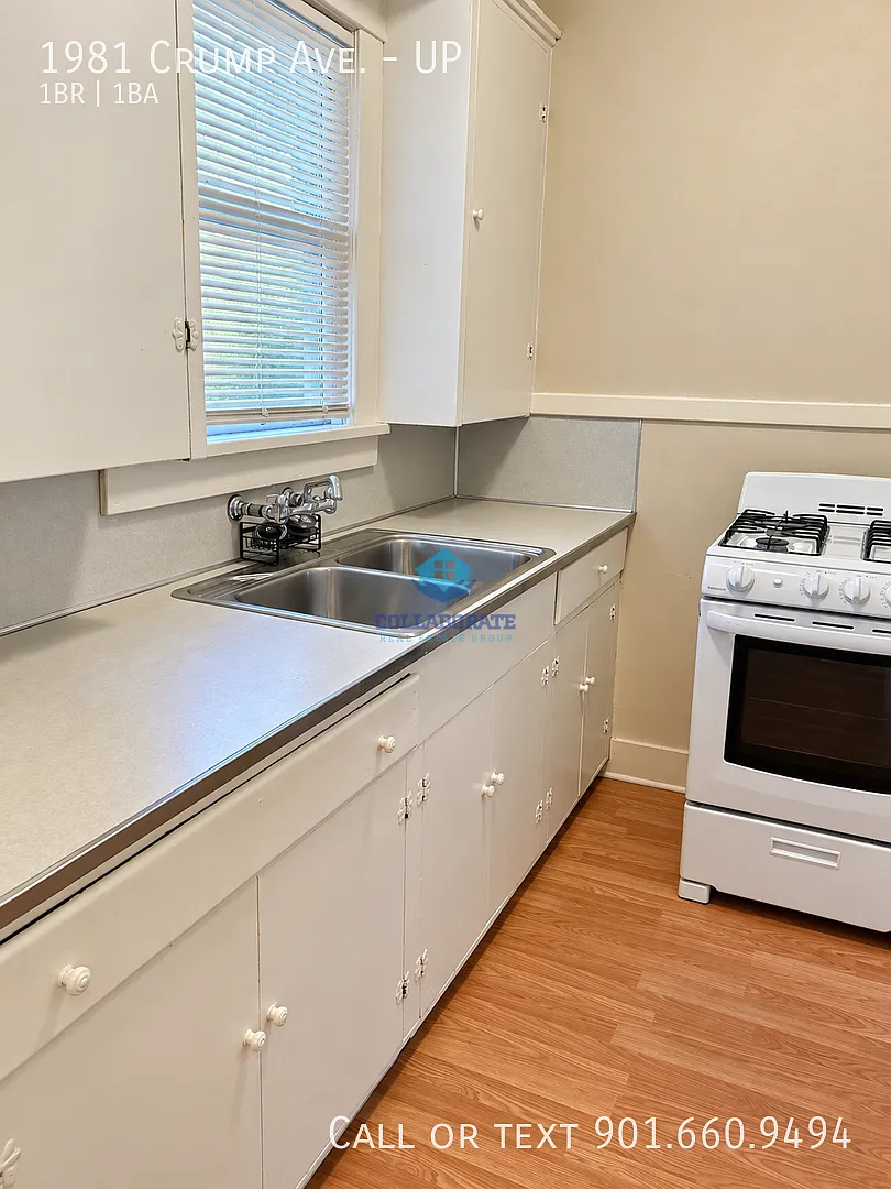 Charming 1BR/1BA Memphis Home with Private Entrance, Driveway Parking & Prime Midtown Location — Photo 4